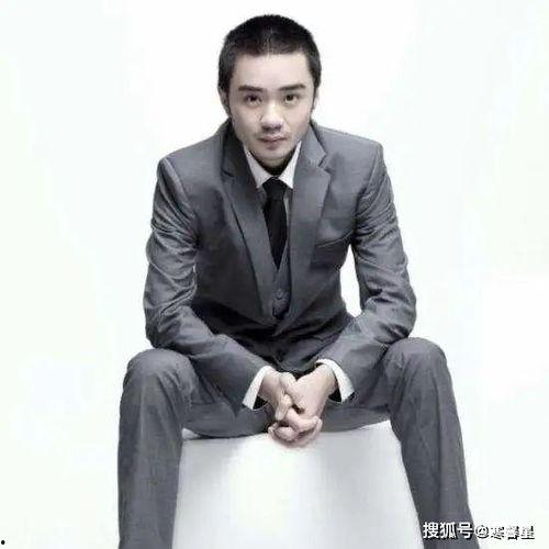 李小婉早期比赛吃瓜,吃瓜群众见证的成长之路