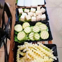 啃鸭爪吃瓜,夏日美食新体验